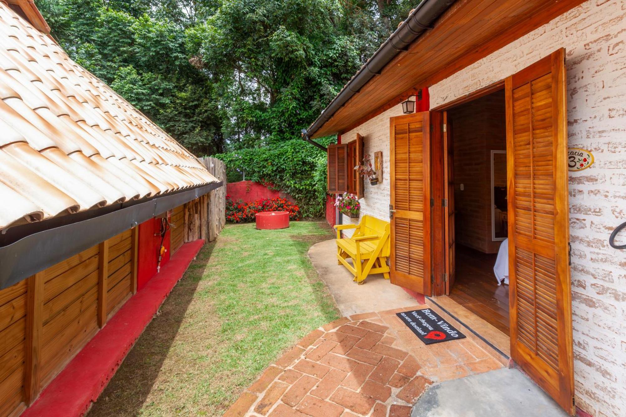 Pousada Das Acacias Camanducaia Exterior photo